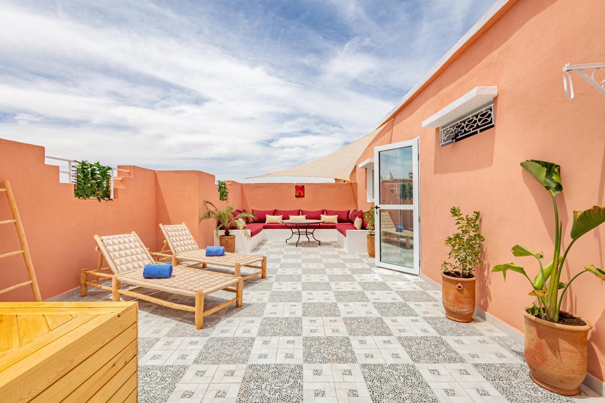 Riad Dar Juma, Suites & Appartements, Spa & Piscine Chauffee Марракеш Экстерьер фото
